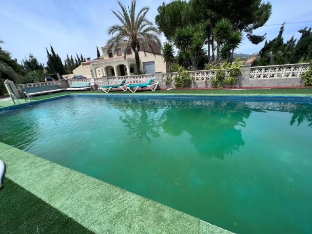 Casa en venta Novelda