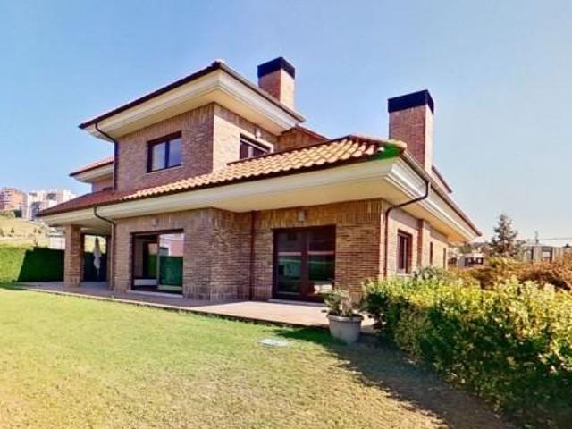 Casa en venta Oviedo