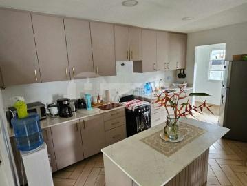 Casa en venta o alquiler en chitré, brisas de guayacanes | 3 recámaras por 150000.00 en Chitre