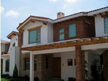 Casa en venta o la renta amueblada y sin amueblar en Metepec