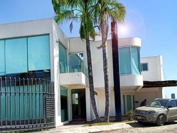 CASA EN VENTA O RENTA EN FRACC. ROMASE DE 3 RECS EN ZONA CERCA DE ENTRADA A LOMAS POR ATLIXCAYOTL