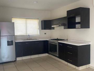 Casa en venta o renta Fraccionamiento Avellaneda sector Valle Alto Culiacan Sinaloa