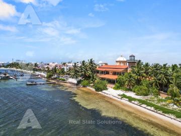 Casa en Venta, Lujo en Ocean Front, 7 Rec?maras, 2 Piscinas, Zona Hotelera, Canc?n