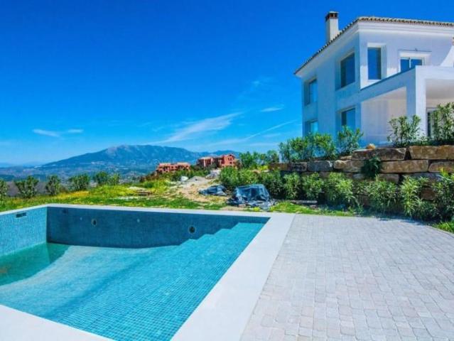 Casa en venta Ojén