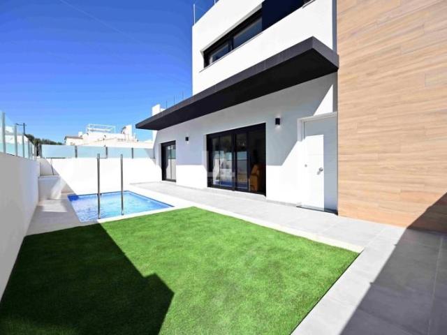 Casa en venta Orihuela Costa