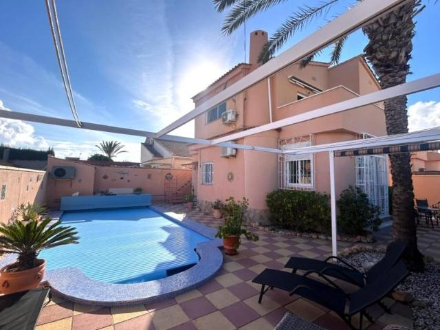 Casa en venta Orihuela Costa
