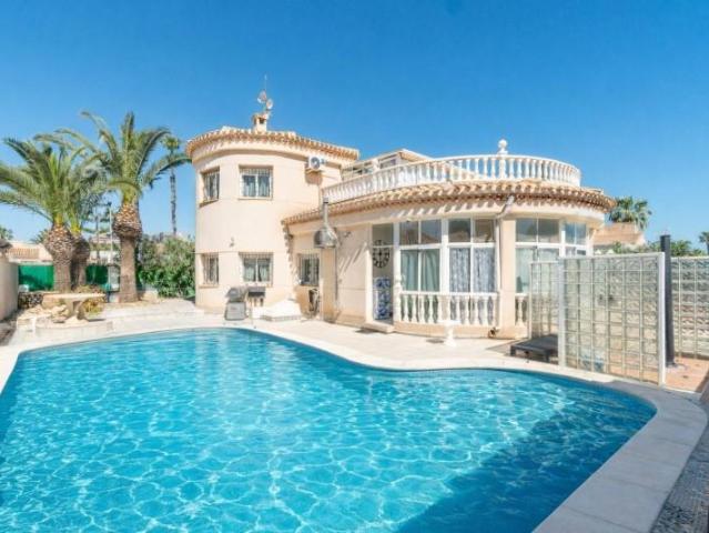 Casa en venta Orihuela Costa