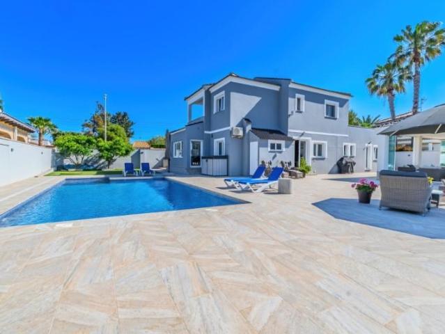 Casa en venta Orihuela Costa