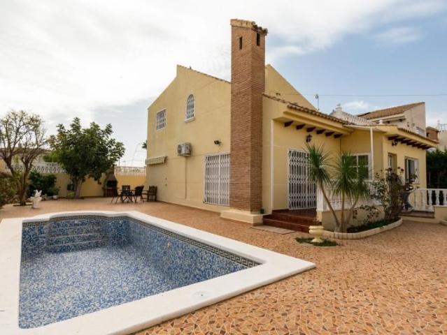 Casa en venta Orihuela Costa