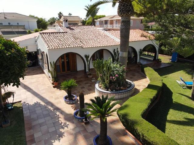 Casa en venta Orihuela Costa