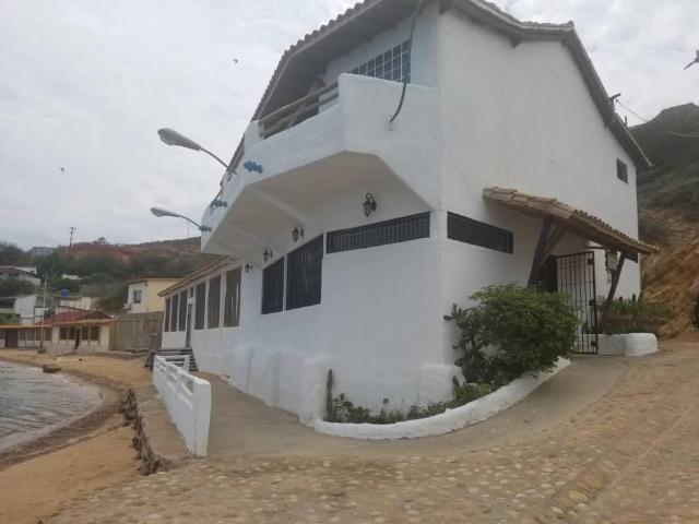 Casa en Venta orilla de playa en Camacuey – Cumaná
