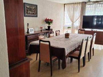 Casa con 120 m² superficie de terreno, 4 recámaras en venta Coapa