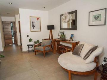Casa en venta a 10 minutos de Plaza Galerías Guadalajara