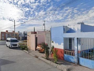 Casa en Venta a 21 min del Aeropuerto Internacional de San Luis Potos?