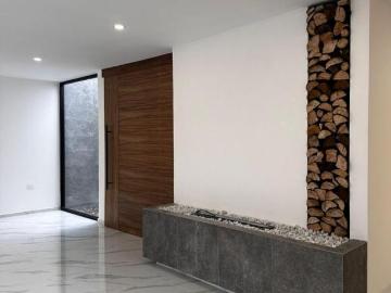 Casa en Venta a 2 min. de Sonata, Lomas de Angelópolis II, atrás de UPAEP, inmediata