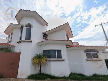 Casa en Venta a 4 min de Plaza Punto Guadiana