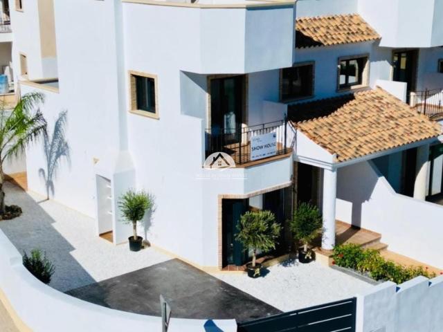 Casa en venta a estrenar en Cox Alicante