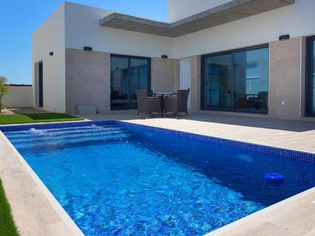 Casa en venta a estrenar en Daya Nueva Alicante