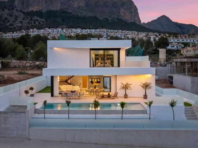 Casa en venta a estrenar en Polop Alicante