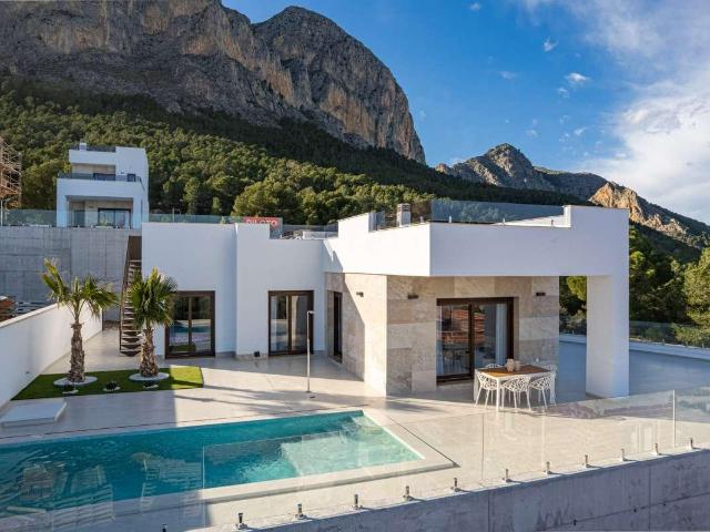Casa en venta a estrenar en Polop Alicante