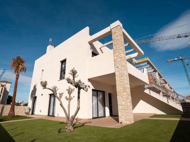 Casa en venta a estrenar en Pilar de la Horadada Alicante