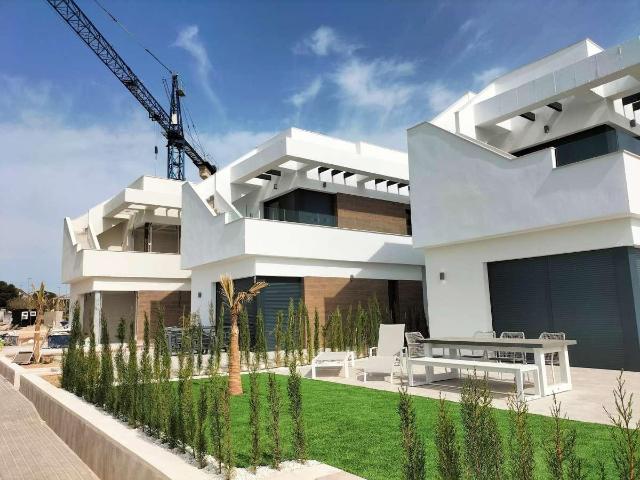Casa en venta a estrenar en Pilar de la Horadada Alicante