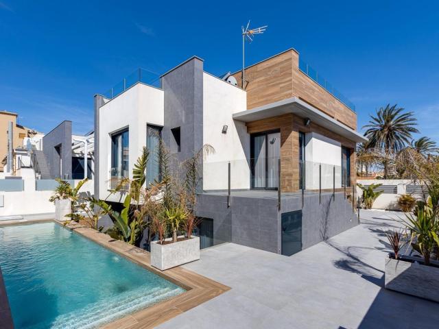 Casa en venta a estrenar en Torrevieja Alicante