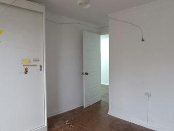 Casa en venta a pasos de metro Rojas Magallanes | 3 Dormitorios por 3703.00 en La Florida