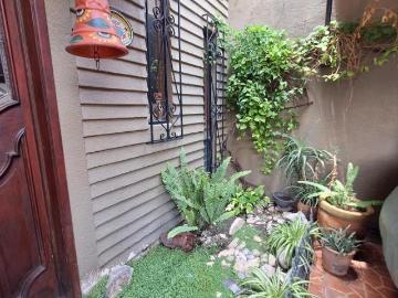 CASA EN VENTA A PIE DE CALLE