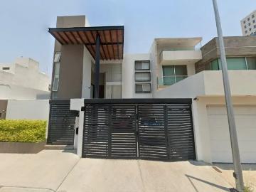 CASA EN VENTA A PRECIO REMATE QUERETARO SM