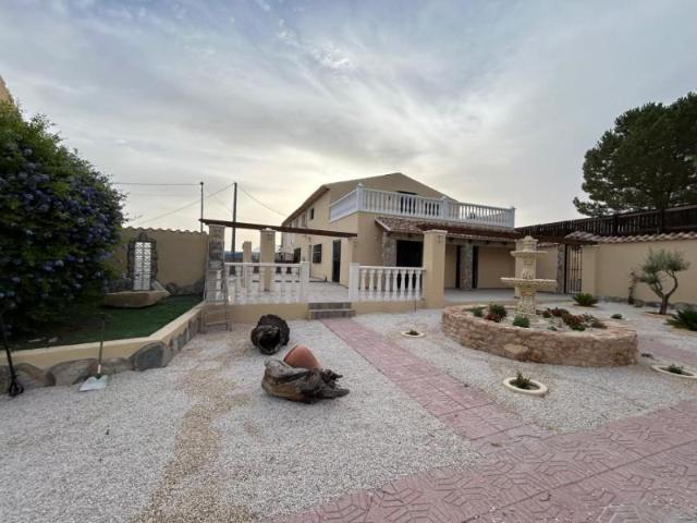 Casa en venta Abanilla