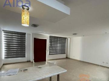 Casa en Venta al Norte en Bosques del Paraíso