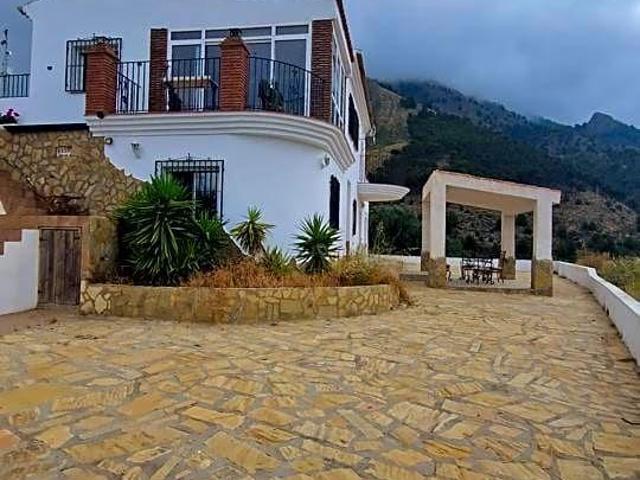Casa en venta Alcaucín