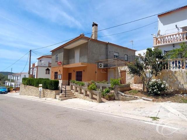 Casa en venta Alfarnatejo