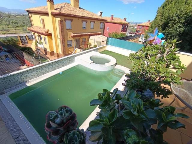 Casa en venta Alhendín