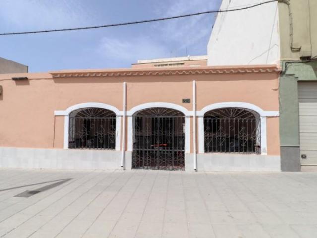 Casa en venta Almería