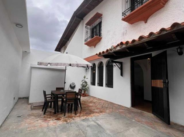 CASA EN VENTA ALTO PRADO