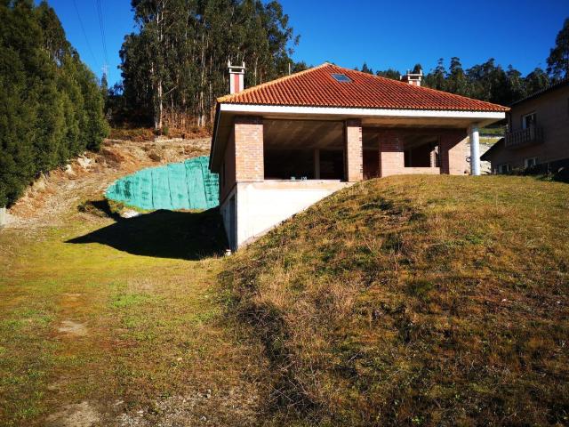 Casa en venta. Ames