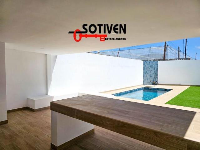 Casa en venta Arona