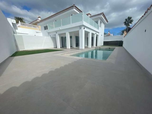 Casa en venta Arona