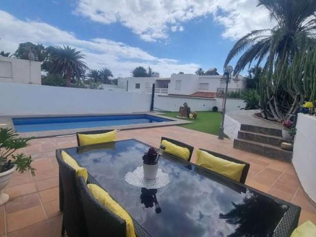 Casa en venta Arona