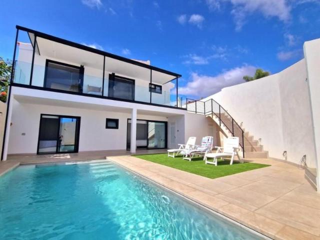 Casa en venta Arona