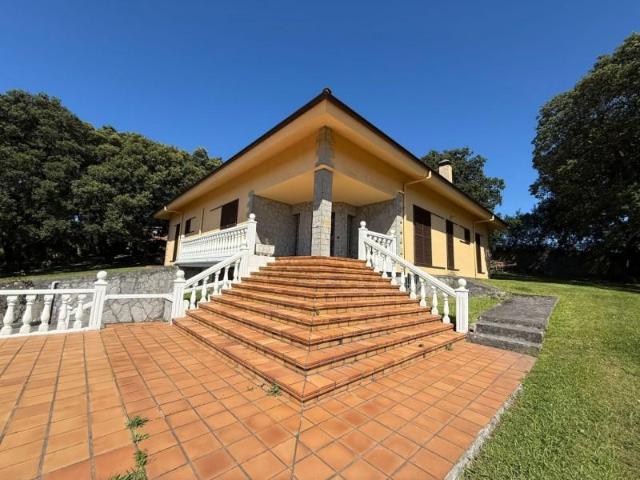 Casa en venta Arnuero