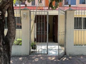 Casa en Venta Bugambilias