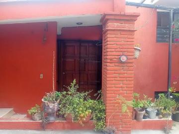 Casa en Venta Barrio de Xochimilco, Oaxaca de Juárez, a 3 cuadras de Calz, Héroes de Chapultepec