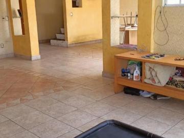 CASA EN VENTA, BENITO JAUREZ NEZAHUALCOYOTL MUY AMPLIA