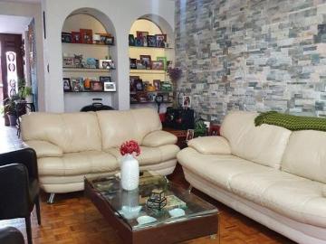 CASA EN VENTA BOULEVARES EXCELENTE UBICACIÓN