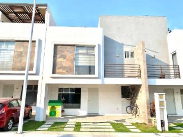 CASA EN VENTA CUAUTLANCINGO, FRACC. HACIENDA SISAL, PUEBLA