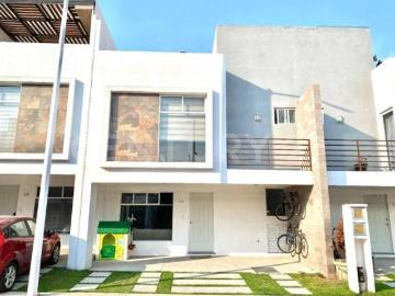 CASA EN VENTA CUAUTLANCINGO, FRACC. HACIENDA SISAL, PUEBLA
