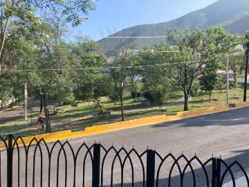 CASA EN VENTA CUMBRES 4TO SECTOR